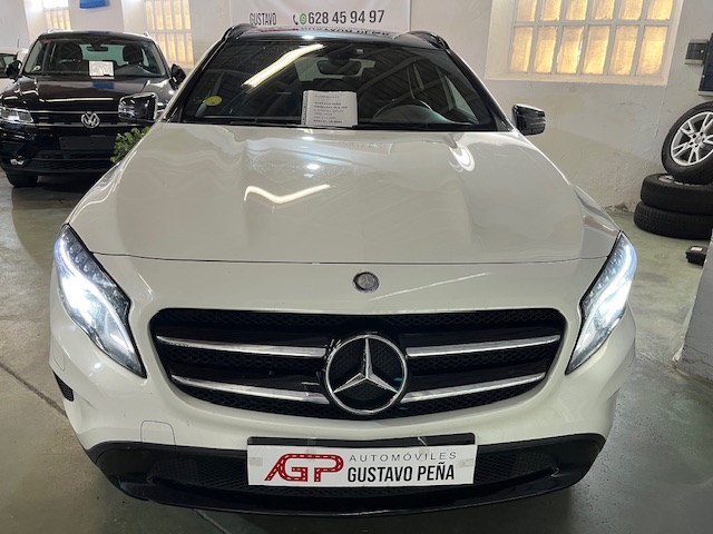 MERCEDES-BENZ GLA 200 CDI SENSATION