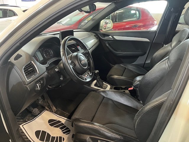 AUDI Q3 S-LINE 2.0 TDI