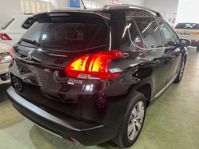 PEUGEOT 2008 1.6 HDI ALLURE
