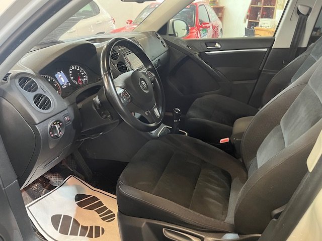 VOLKSWAGEN TIGUAN 2.0 TDI SPORT