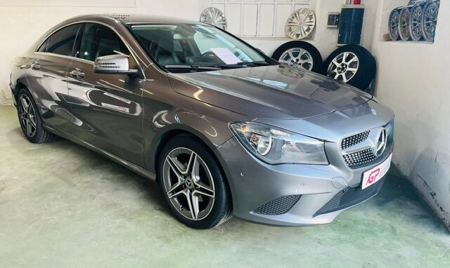 MERCEDES-BENZ CLA 200d
