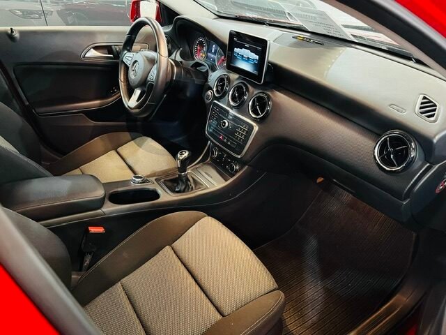 MERCEDES-BENZ Clase A 1.5 Blue Edition