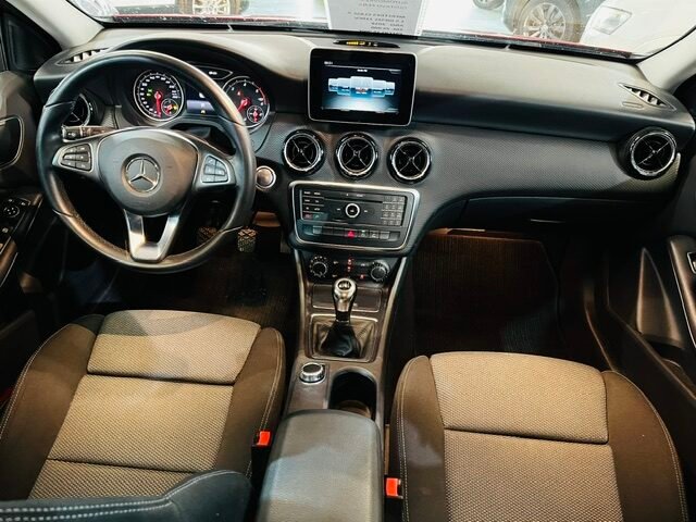 MERCEDES-BENZ Clase A 1.5 Blue Edition