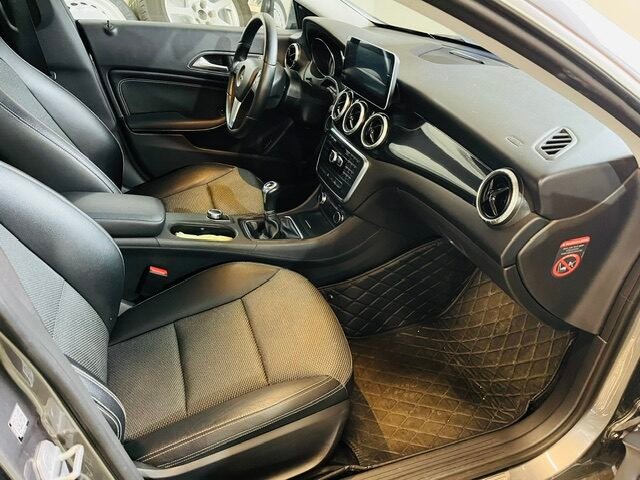 MERCEDES-BENZ CLA 200d
