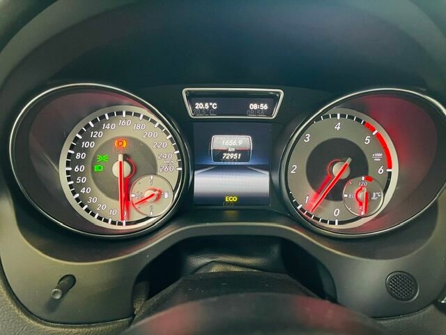 MERCEDES-BENZ CLA 200d