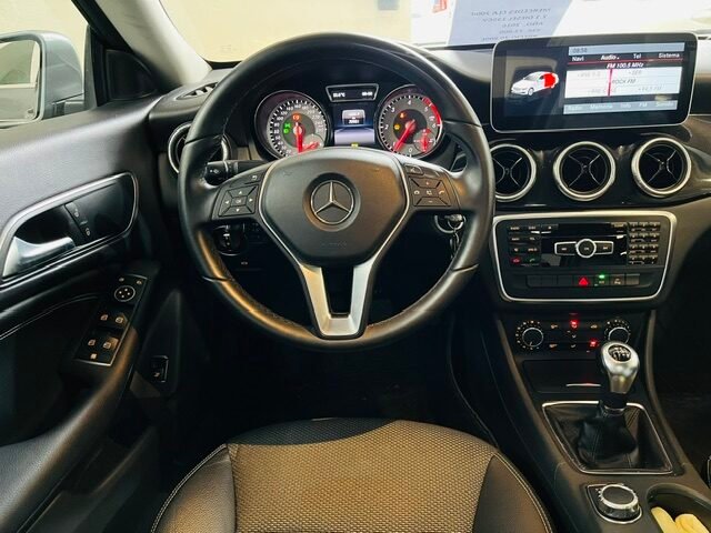 MERCEDES-BENZ CLA 200d