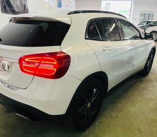 MERCEDES-BENZ GLA 200d